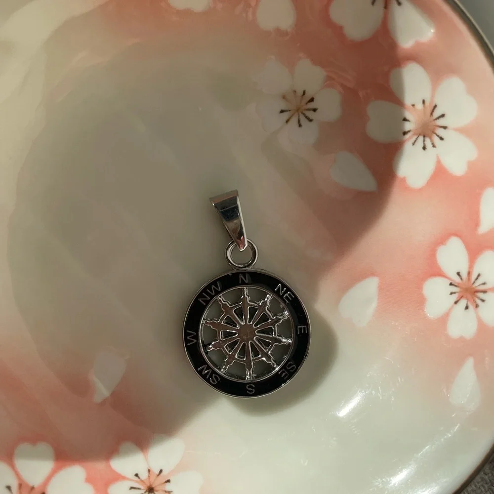 Compass Pendant - Picture 2 of 3